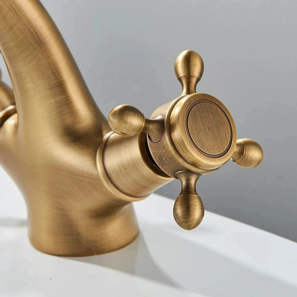 Rubinetto per Bidet in Ottone – Finitura Bronzo Antico, Doppia Maniglia