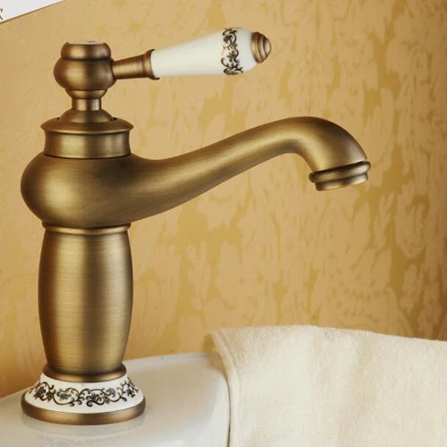 Rubinetto per Lavabo in Ottone Massiccio – Finitura Bronzo Antico