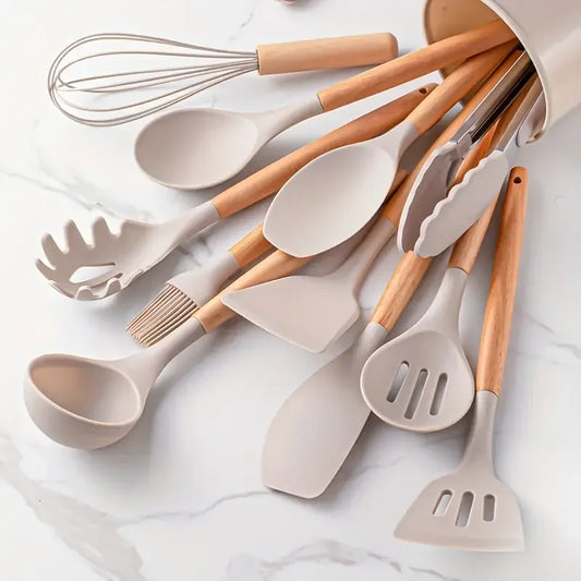 Set Utensili da Cucina 12 Pezzi in Silicone con Manico in Legno – Multicolore