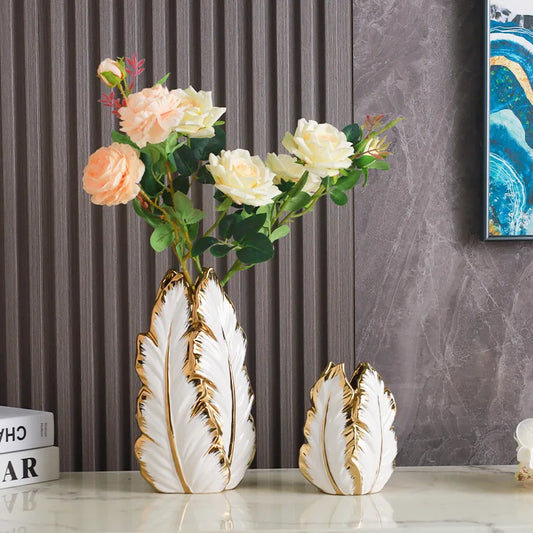 Vaso in Ceramica Dorata – Stile Nordico di Lusso